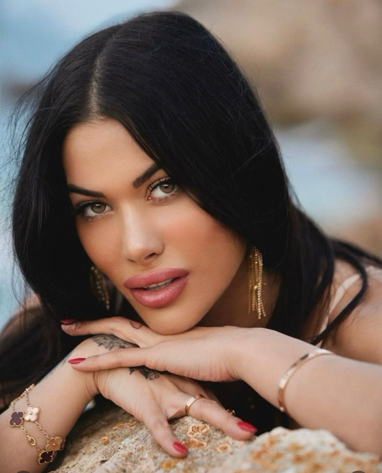 Escort - MIA - Ibiza Tops